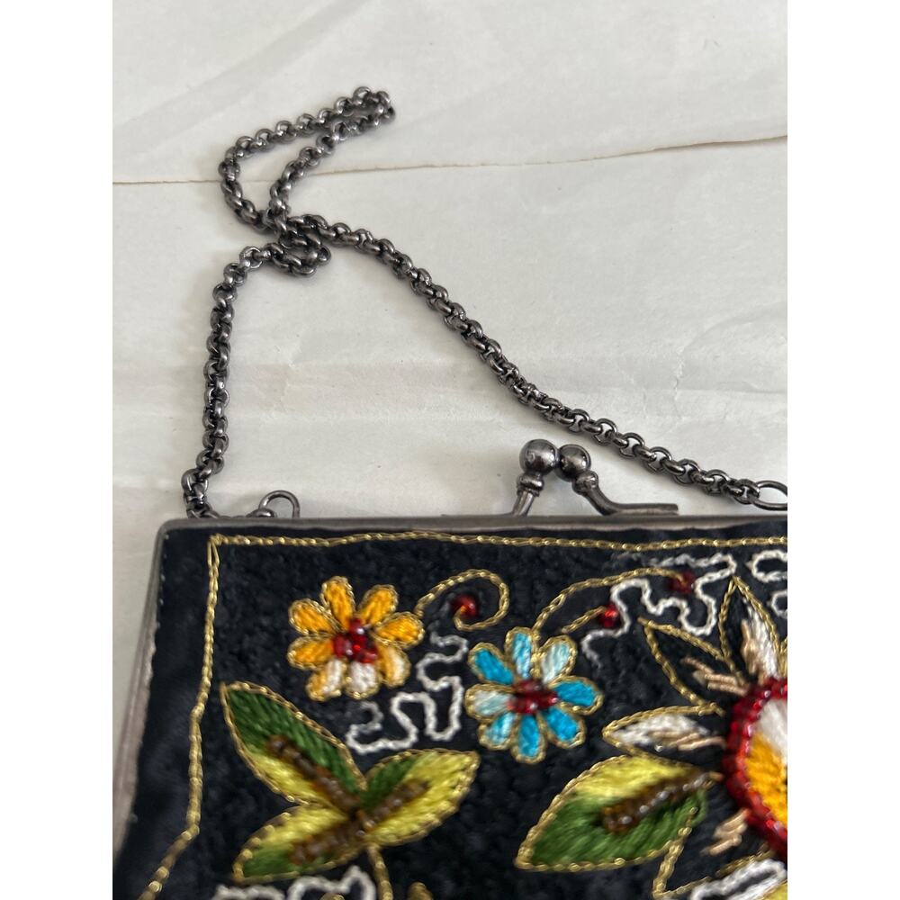 Crossing Point Embroidered Purse - Picture 3 of 5